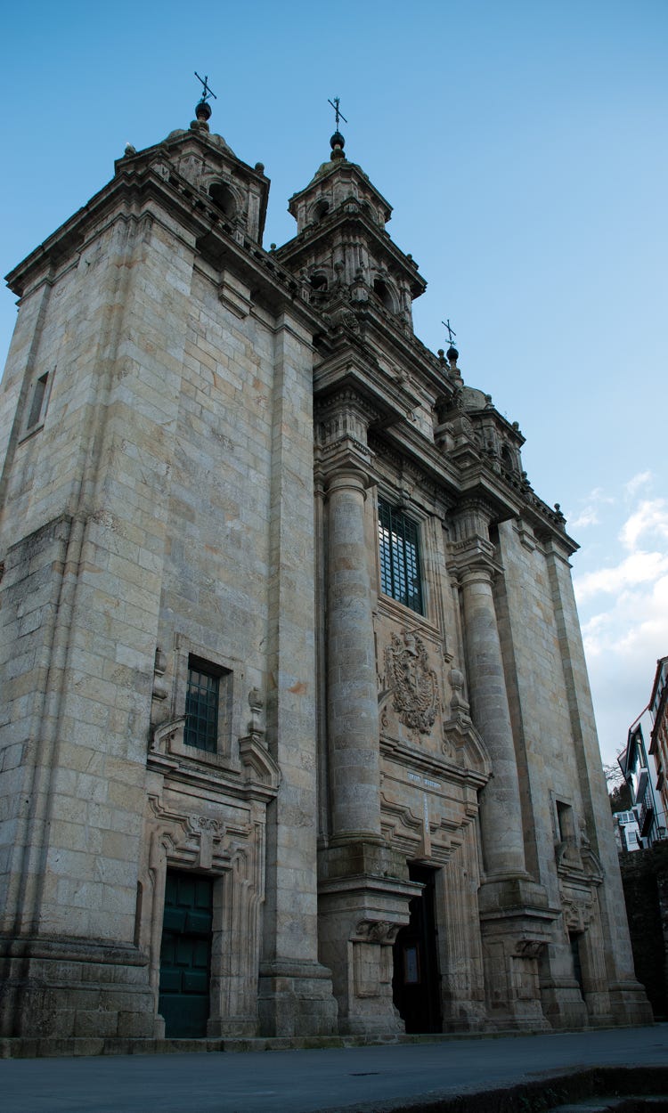 Descubre la Iglesia de Santiago de Pontedeume