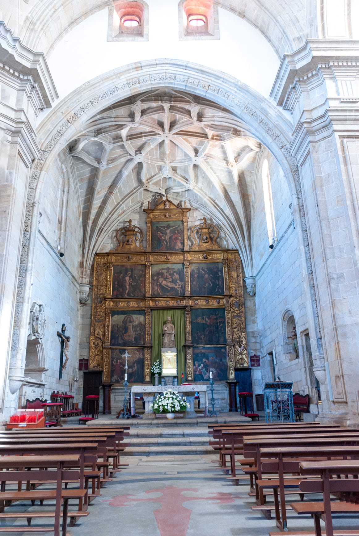 panorama iglesia Santiago de Pontedeume